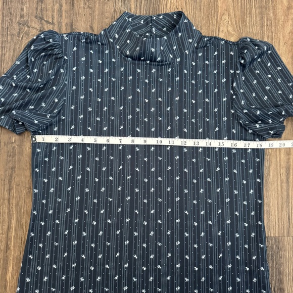 Byrdie Golf Social Wear Marina Mock Neck Top - Picture 9 of 13